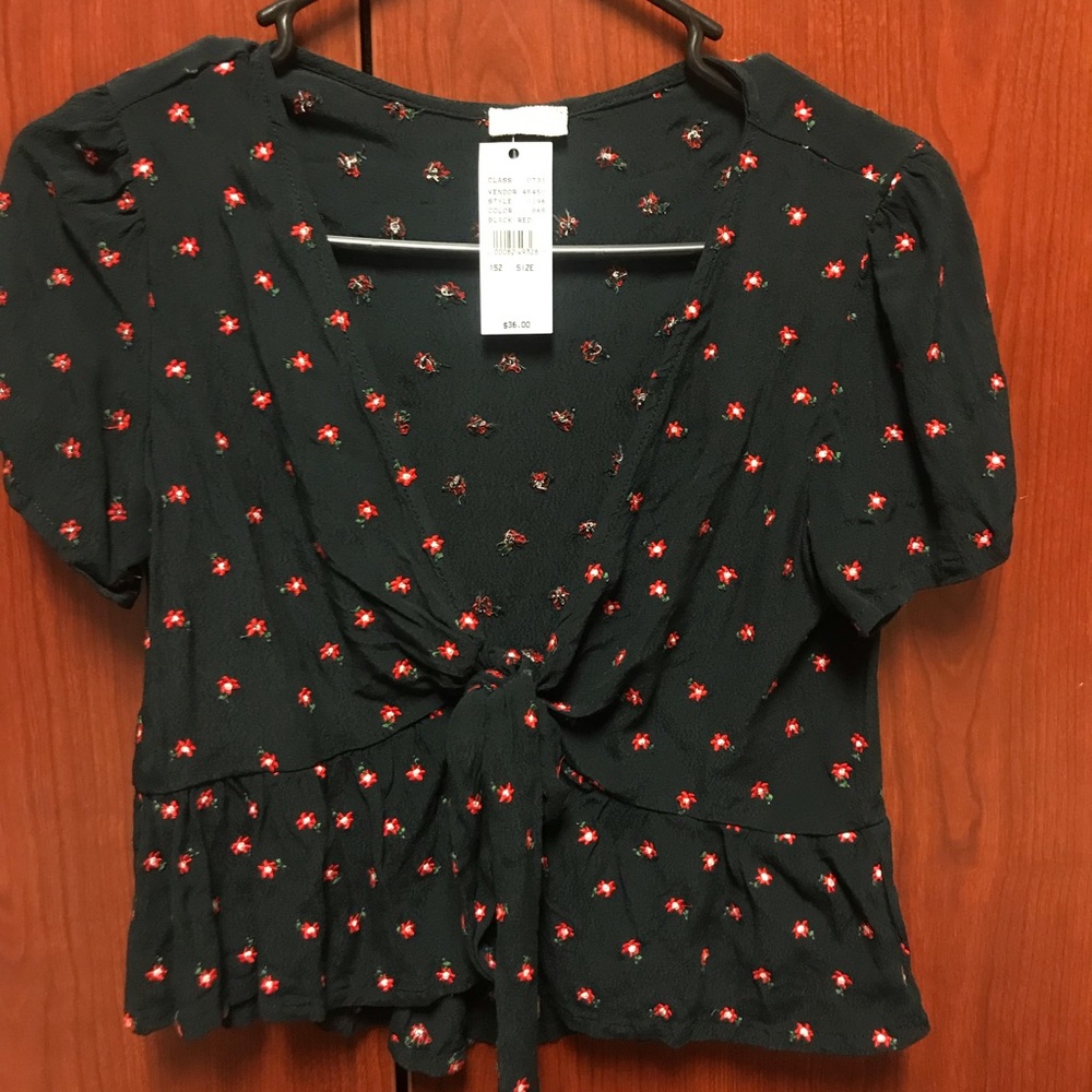 Red flowered crop top